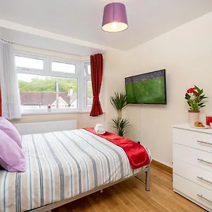F4 Modern Double London