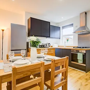 Statera - 2-bed House In Stratford London