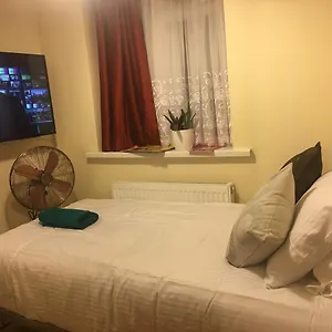 F3 Cosy Single London