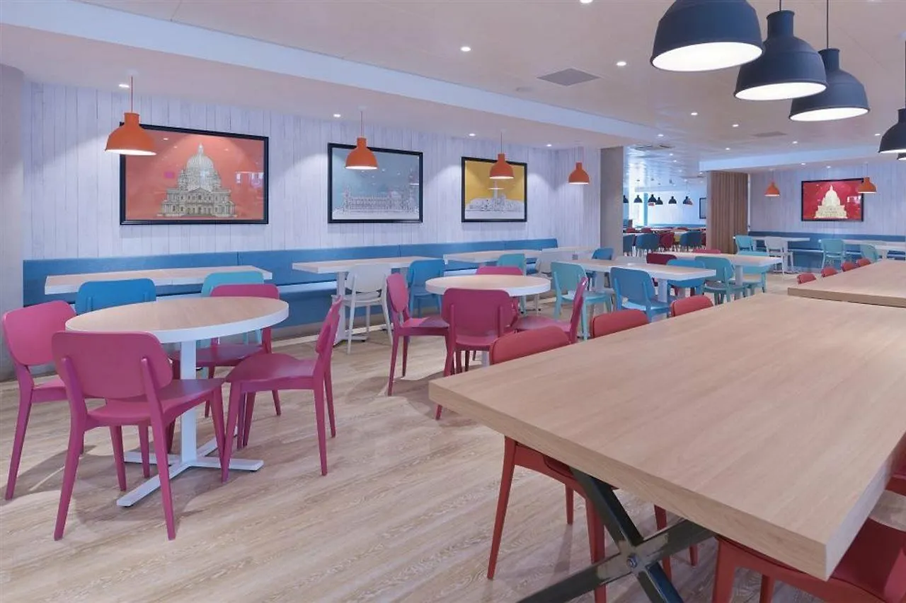 Travelodge London City Hotel